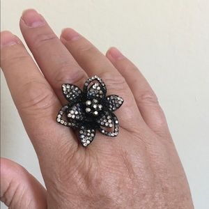 “CLEARANCE” Flower stretchy ring JW030 -